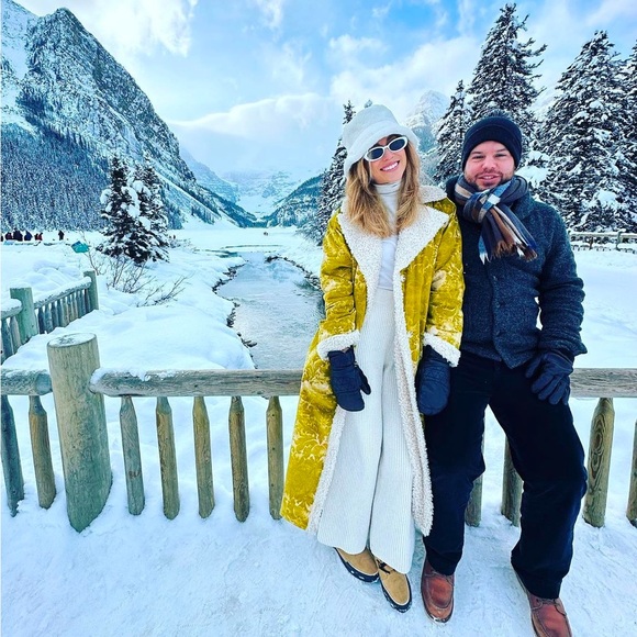 Legendary Winter Dusting Coat - Picture 1 of 5